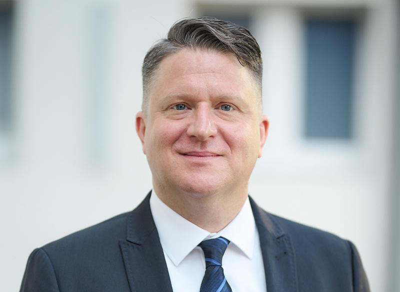 s:10:"Sven Lange";