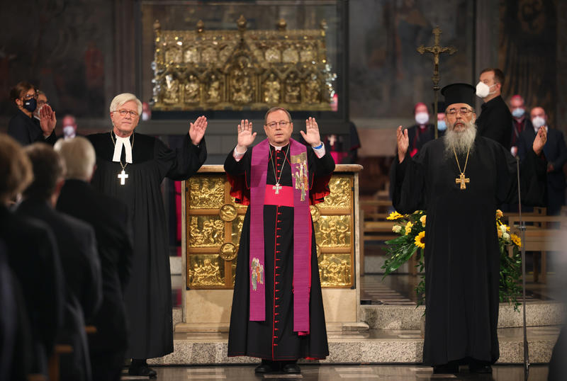 s:34:"Gedenkgottesdienst im Aachener Dom";