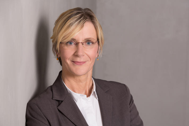 s:16:"Yvonne Bovermann";