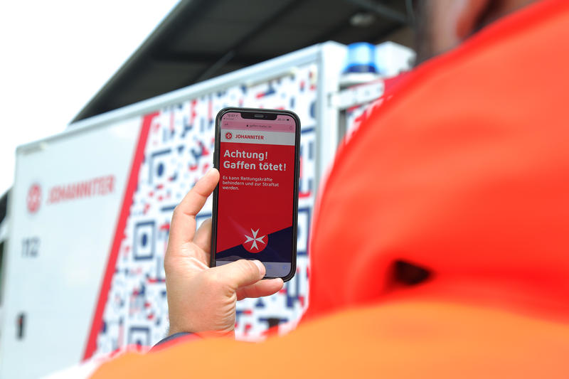 s:31:"QR-Rettungswagen der Johanniter";