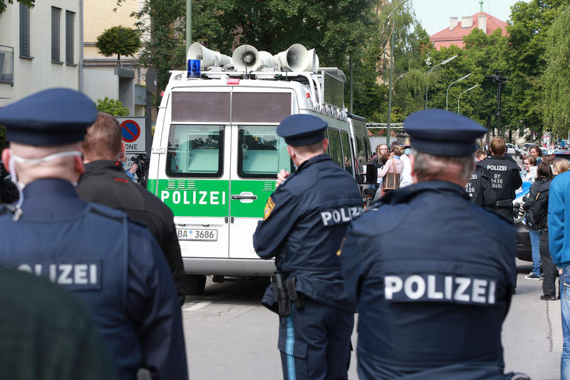 s:67:"Polizei Niedersachsen will mit Gedenkstätte Esterwegen kooperieren";