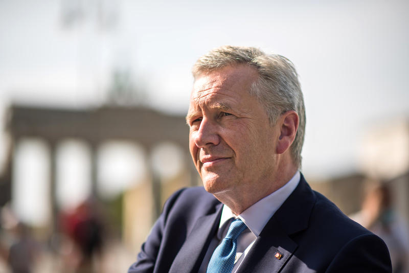 s:88:"Altbundespräsident Christian Wulff kommt zu einer Lesung nach Bremen (Foto v. 16.09.20)";