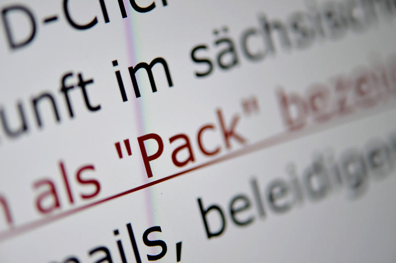 s:40:"Symbolfoto: Hass und Mobbing im Internet";