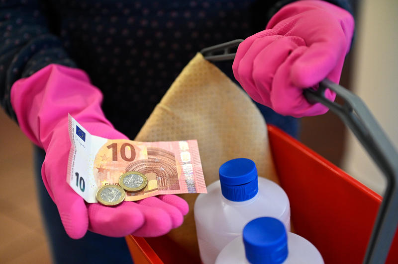 s:23:"Zwölf Euro Mindestlohn";