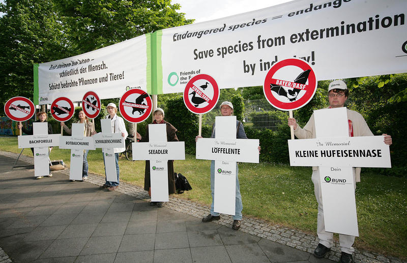 s:56:"Demonstration für mehr Artenschutz in Bonn im Jahr 2008";
