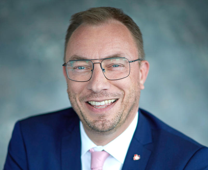 s:11:"Uwe Mletzko";
