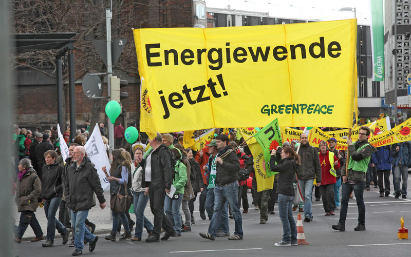 s:69:""Gorleben raus, Atomkraft aus!" - Umweltschützer feiern ihre Erfolge";