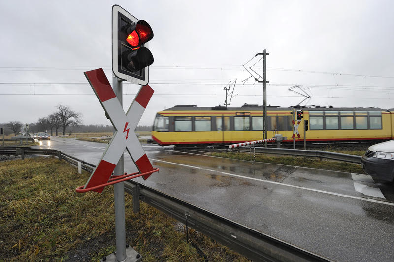 s:65:"DGB und Umweltschützer fordern günstiges Jahresticket für alle";