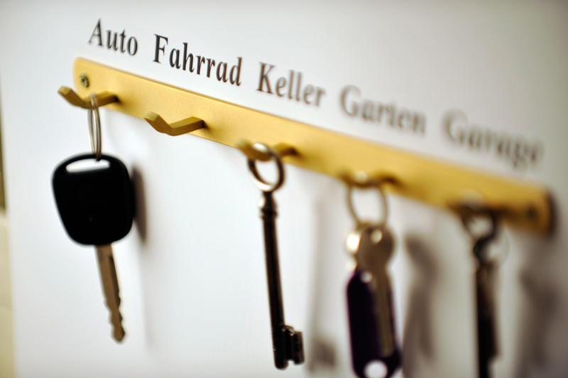 s:77:"Auto oder Rad? Die Stiftung förderte unter anderem Projekte zur Verkehrwende";