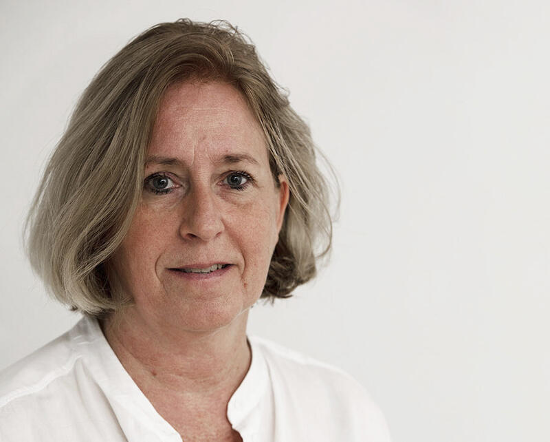 s:14:"Katja Bernhard";
