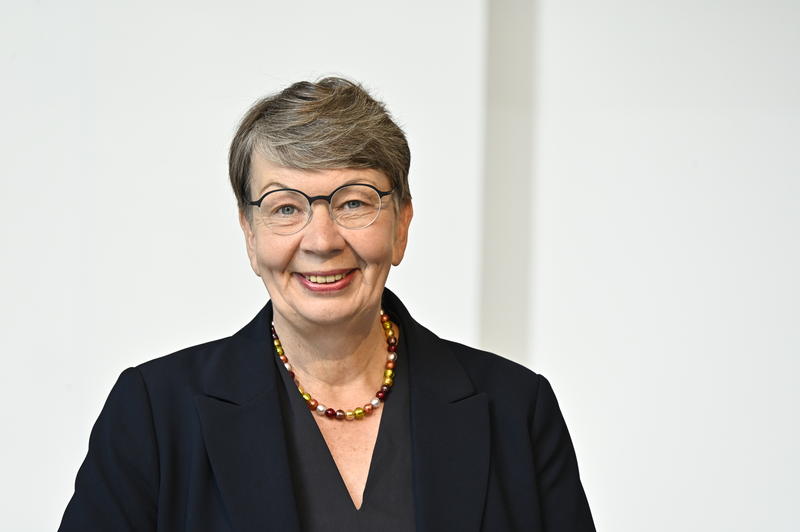 s:26:"Kristina Kühnbaum-Schmidt";