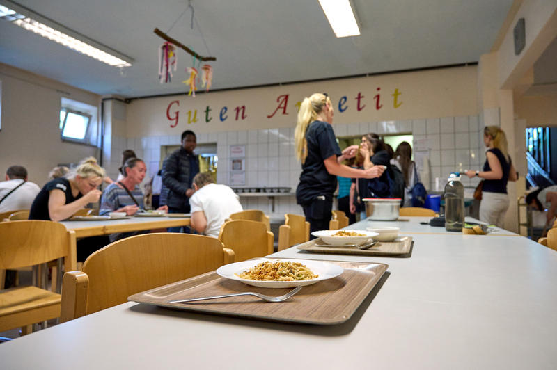 s:48:"Essensausgabe für Ukrainer bis Juli verlängert";