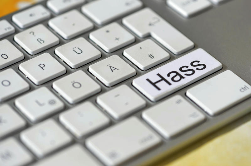 s:27:"Themenbild Hass im Internet";