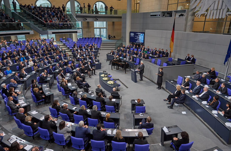 s:19:"Bundestag in Berlin";