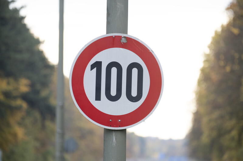 s:14:"Verkehrsschild";