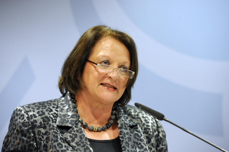 s:34:"Sabine Leutheusser-Schnarrenberger";