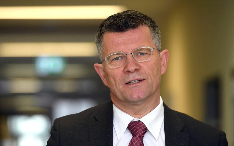 s:13:"Peter Dabrock";