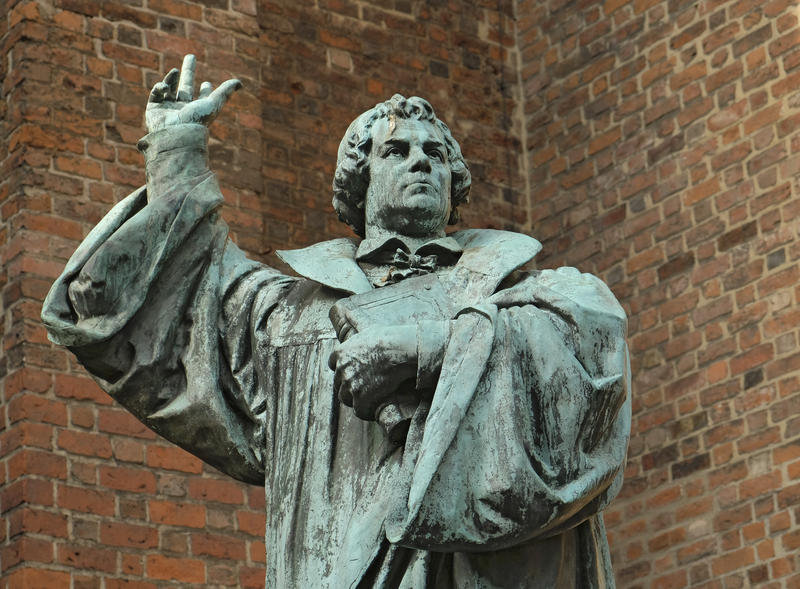 s:26:"Luther-Denkmal in Hannover";