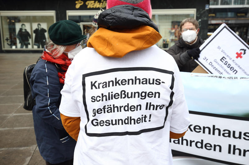 s:55:"Protest gegen bundesweite Klinikschliessungen in Berlin";