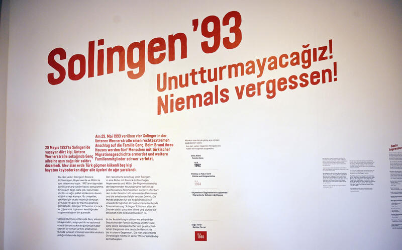 s:88:"Zentrum fuer verfolgte Kuenste erinnert an Opfer des Brandanschlags von 1993 in Solingen";