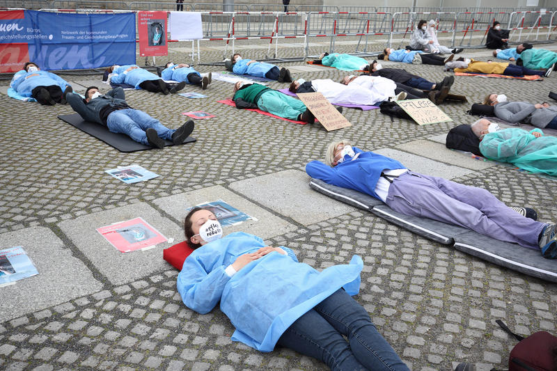 s:28:"Protest gegen Pflegenotstand";