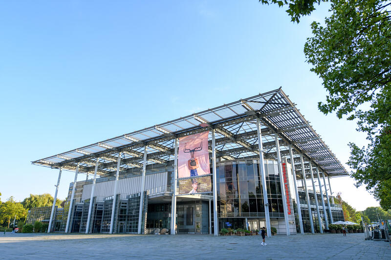 s:120:"Das Kunstmuseum Wolfsburg eröffnet am Freitag eine Ausstellung der kanadisch-französischen Künstlerin Kapwani Kiwanga";