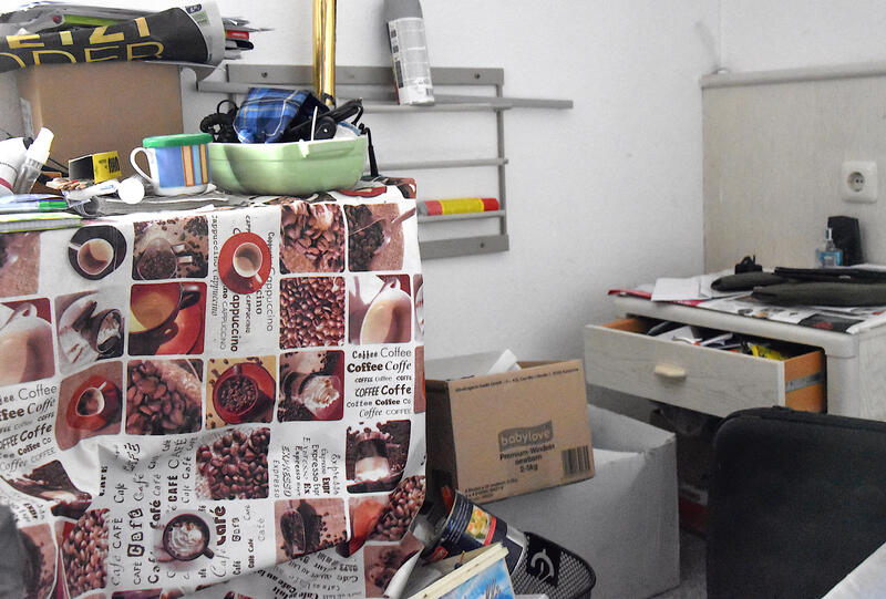 s:20:"Wohnung eines Messie";