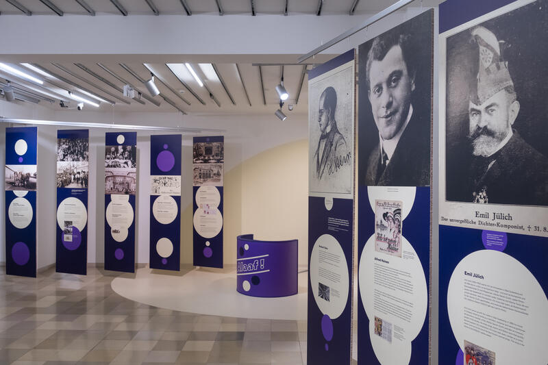 s:78:"Das NS-Dokumentationszentrum zeigt eine Ausstellung über jüdischen Karneval.";