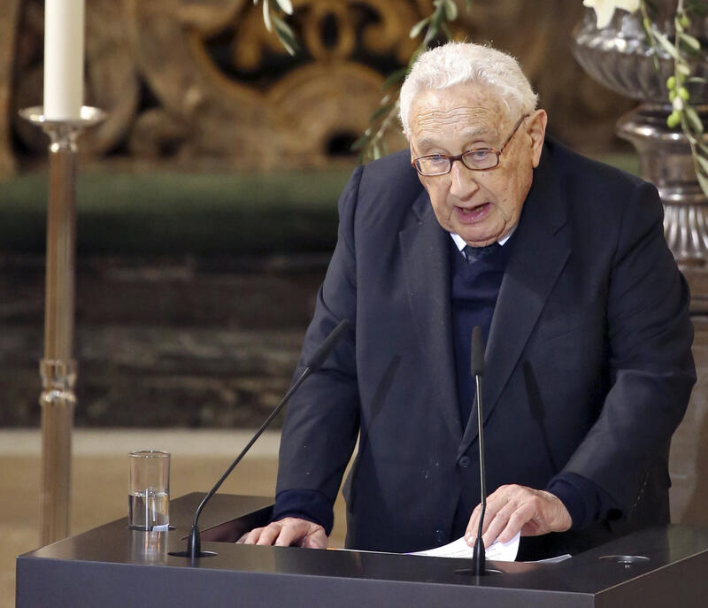 s:15:"Henry Kissinger";