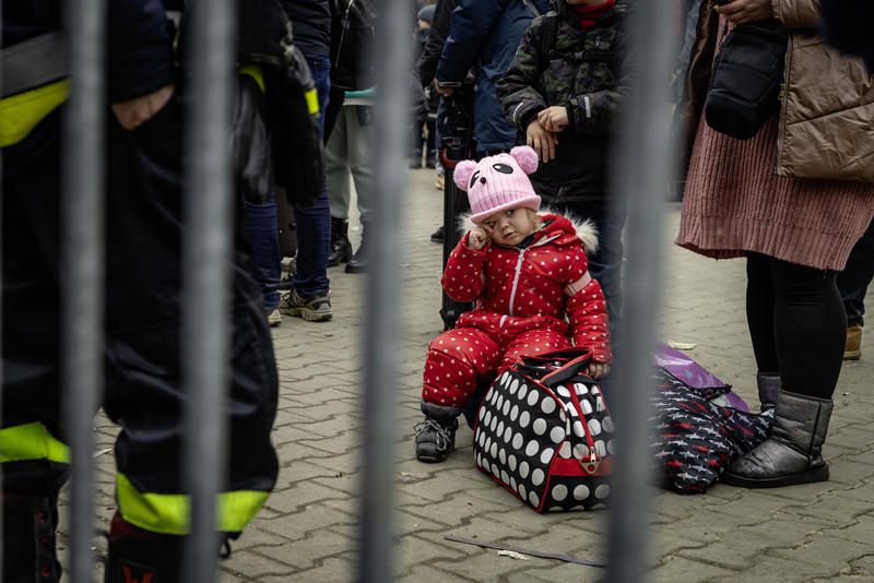s:74:"Unter den Flüchtlingen aus der Ukraine sind vorwiegend Frauen und Kinder.";