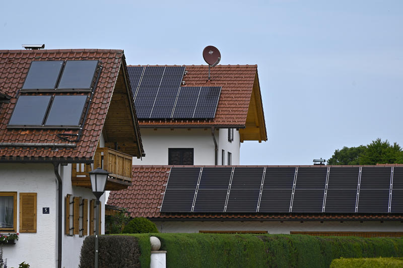 s:32:"Photovoltaikanlagen auf Dächern";
