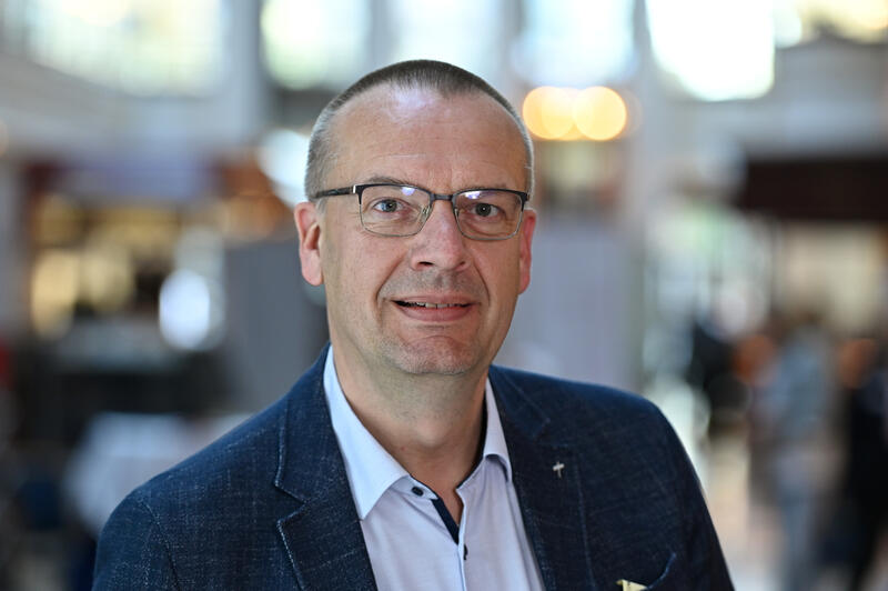 s:34:"Oldenburger Bischof Thomas Adomeit";