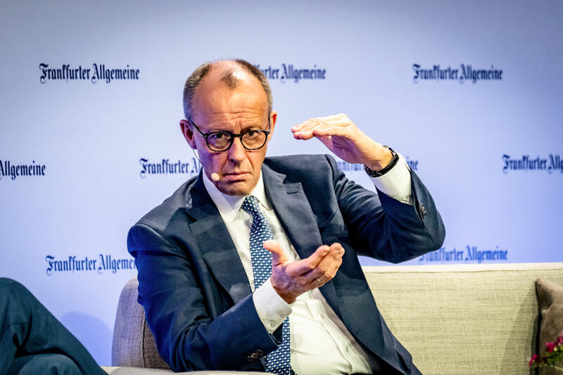 s:31:"CDU-Vorsitzender Friedrich Merz";