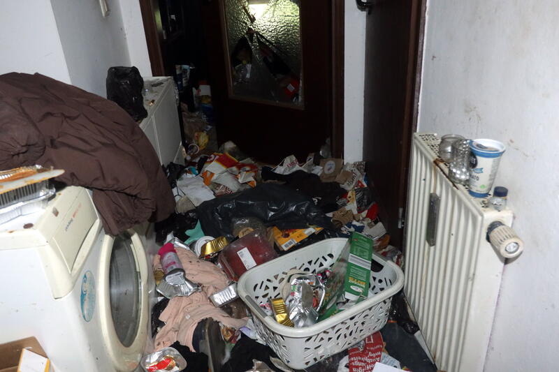 s:14:"Messie-Wohnung";