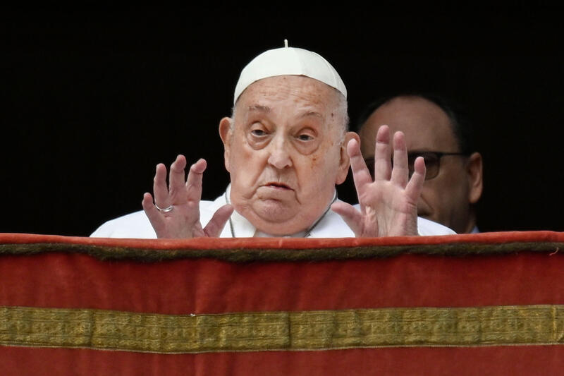 s:61:"Papst Franziskus spricht am Ostersonntag Segen "Urbi et Orbi"";