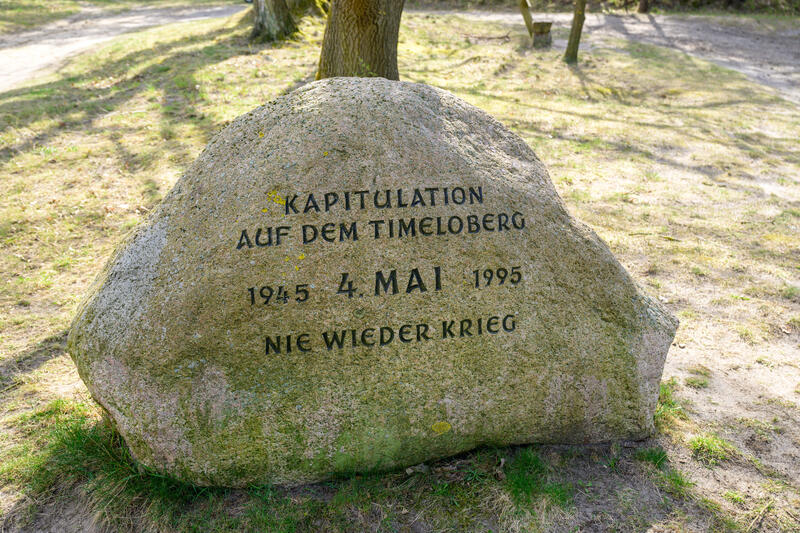 s:26:"Gedenken am "Victory Hill"";