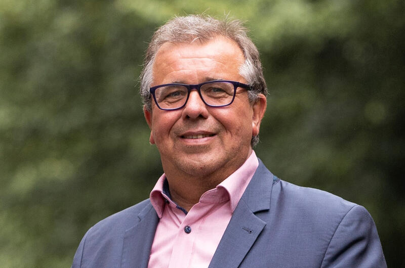 s:19:"Ulrich Christofczik";