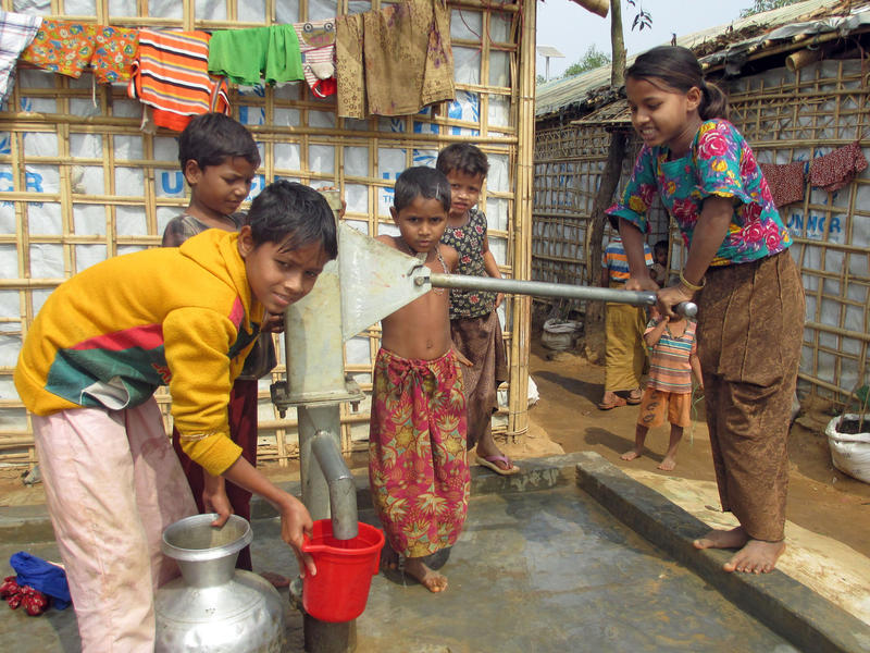 s:46:"Flüchtlingskinder in Bangladesch (Archivbild)";