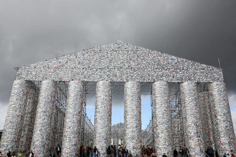 s:61:""Parthenon der verbotenen Bücher" auf documenta 14 in Kassel";