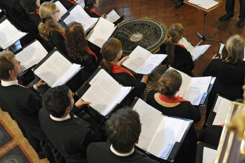 s:74:"Dresdner Kammerchor (hier im Jahr 2011) eröffnet die Musikfestspiele Saar";