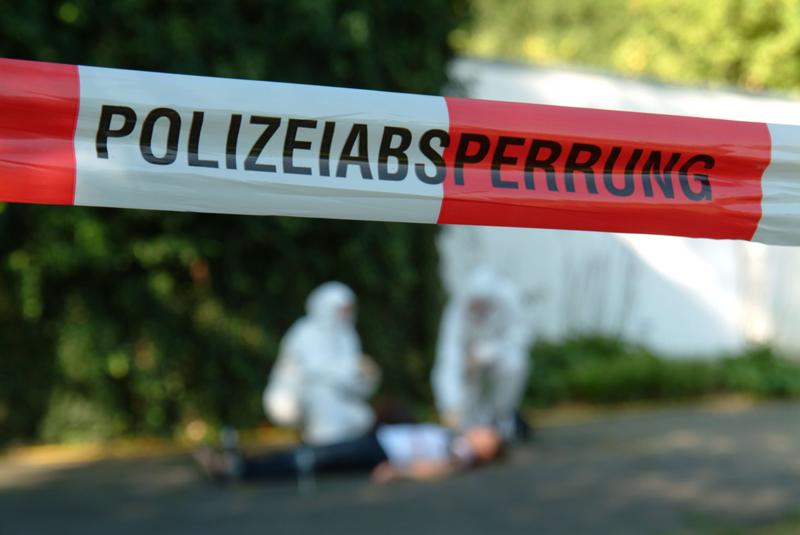 s:42:"Symbolbild Spurensicherung an einem Tatort";