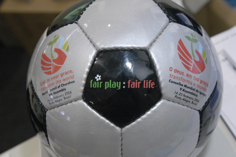 s:26:"Fair produzierter Fußball";