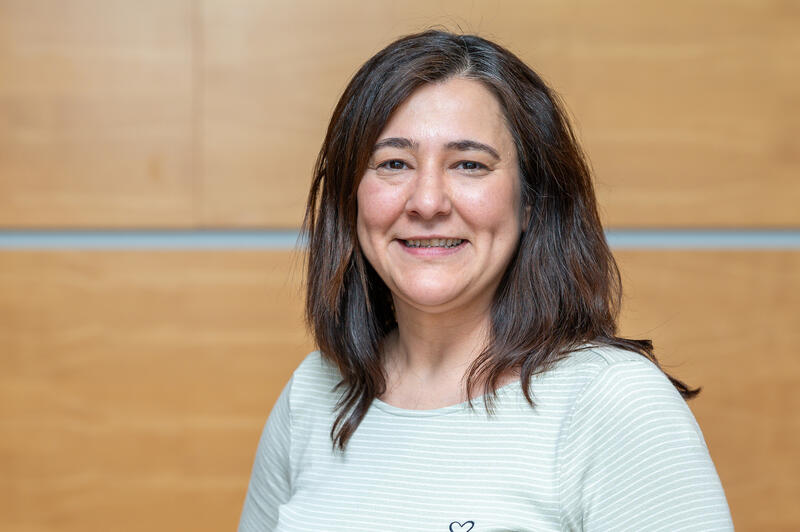 s:13:"Hülya Özkan";