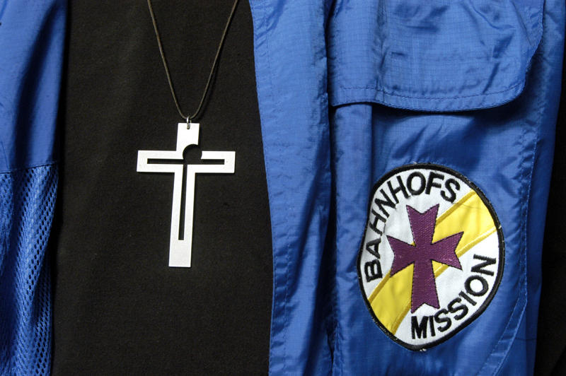 s:15:"Bahnhofsmission";