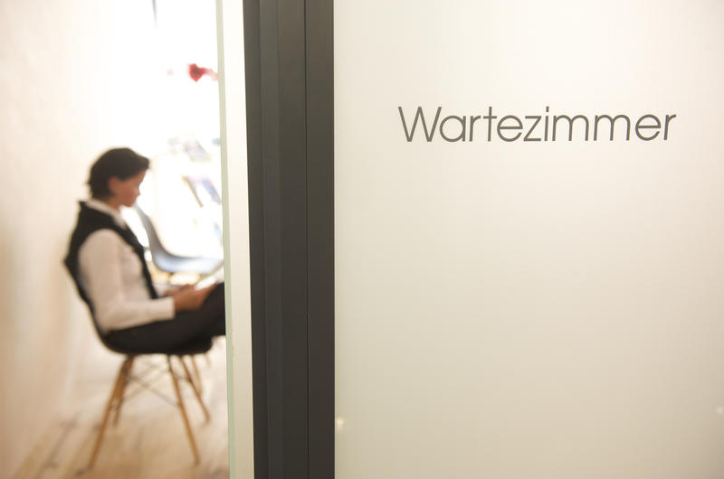 s:28:"Wartezimmer einer Arztpraxis";