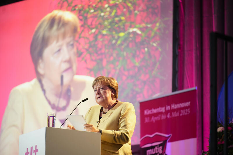 s:64:"Merkel und Richy Müller kommen zum "Göttinger Literaturherbst"";