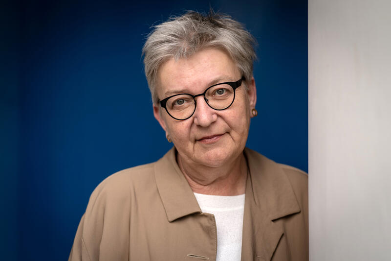 s:14:"Dorothee Wüst";