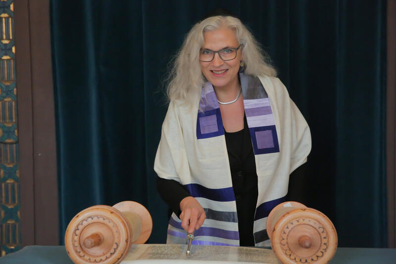s:59:"Rabbinerin: Zentralrat hat Öffnung des Judentums begleitet";