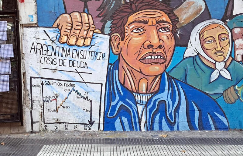 s:72:""Argentinien in seiner Dritten Schuldenkrise" - Wandbild in Buenos Aires";