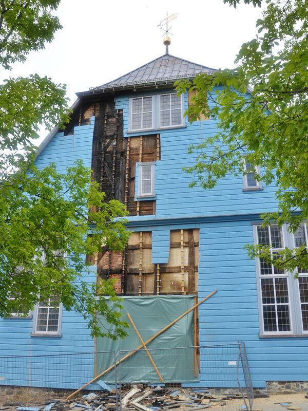 s:71:"Gutachten: Feuer in größter Holzkirche durch Brandstiftung verursacht";